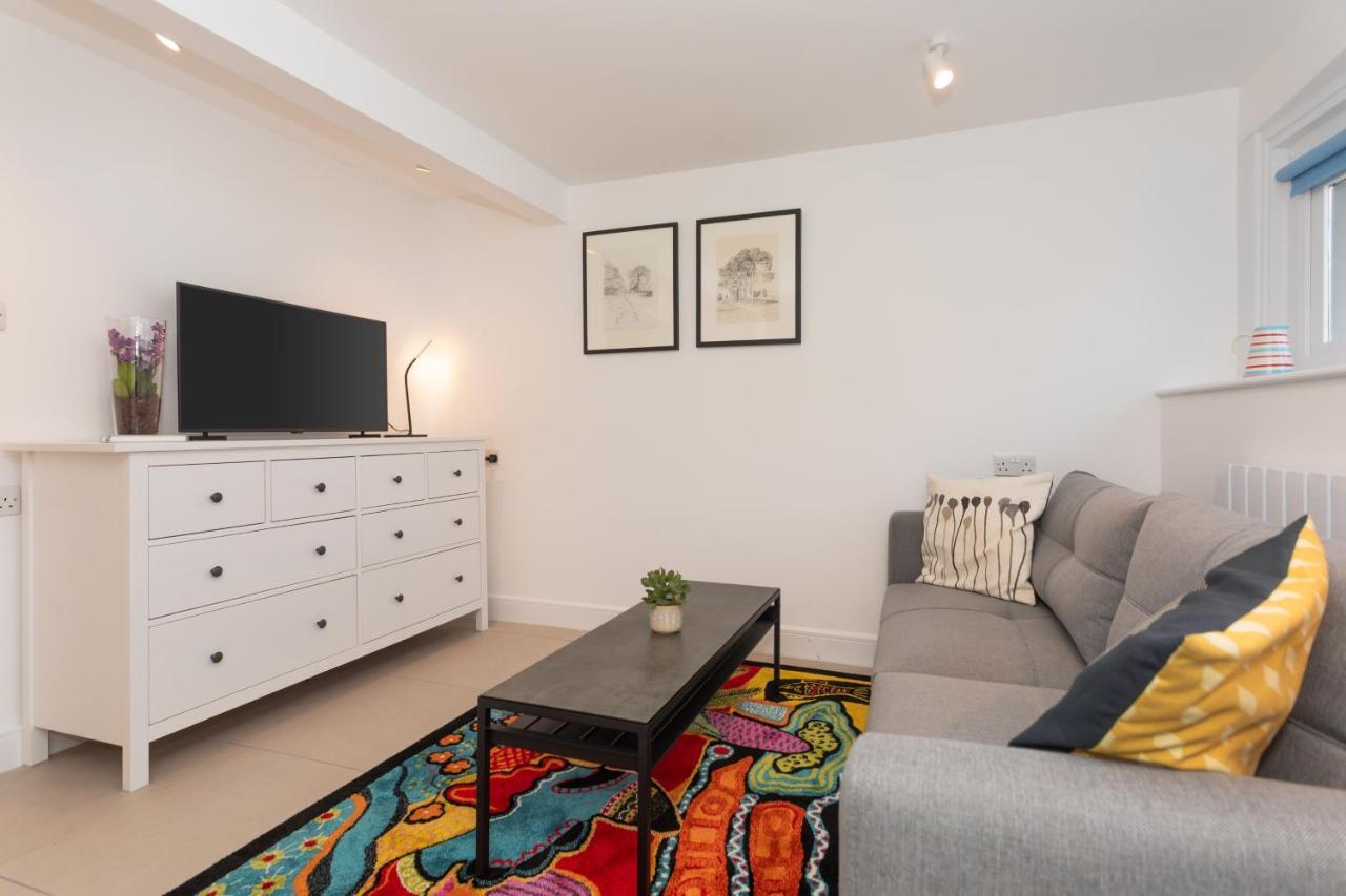 The Blue Door Apartment บาธ ภายนอก รูปภาพ