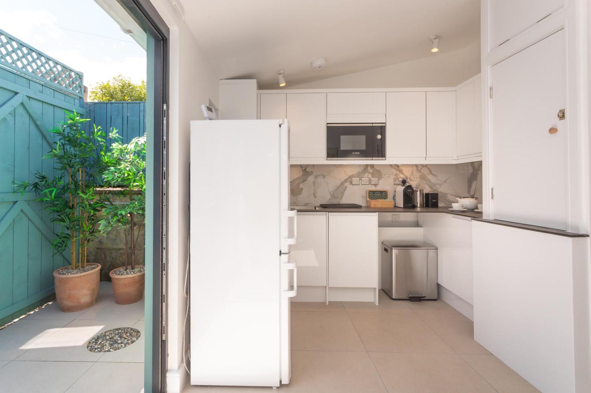 The Blue Door Apartment บาธ ห้อง รูปภาพ